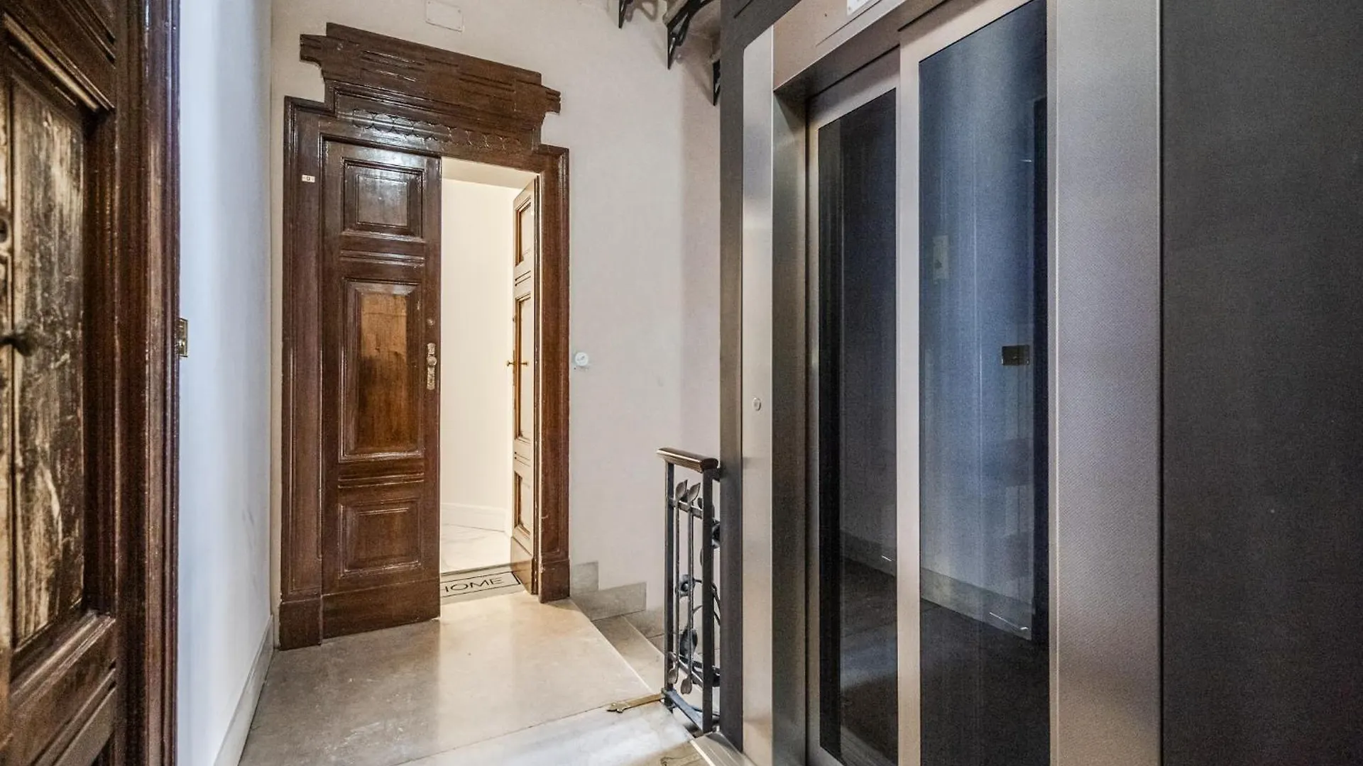 Spacious Apartment In Central Milan Next To Metro 0*,  İtalya