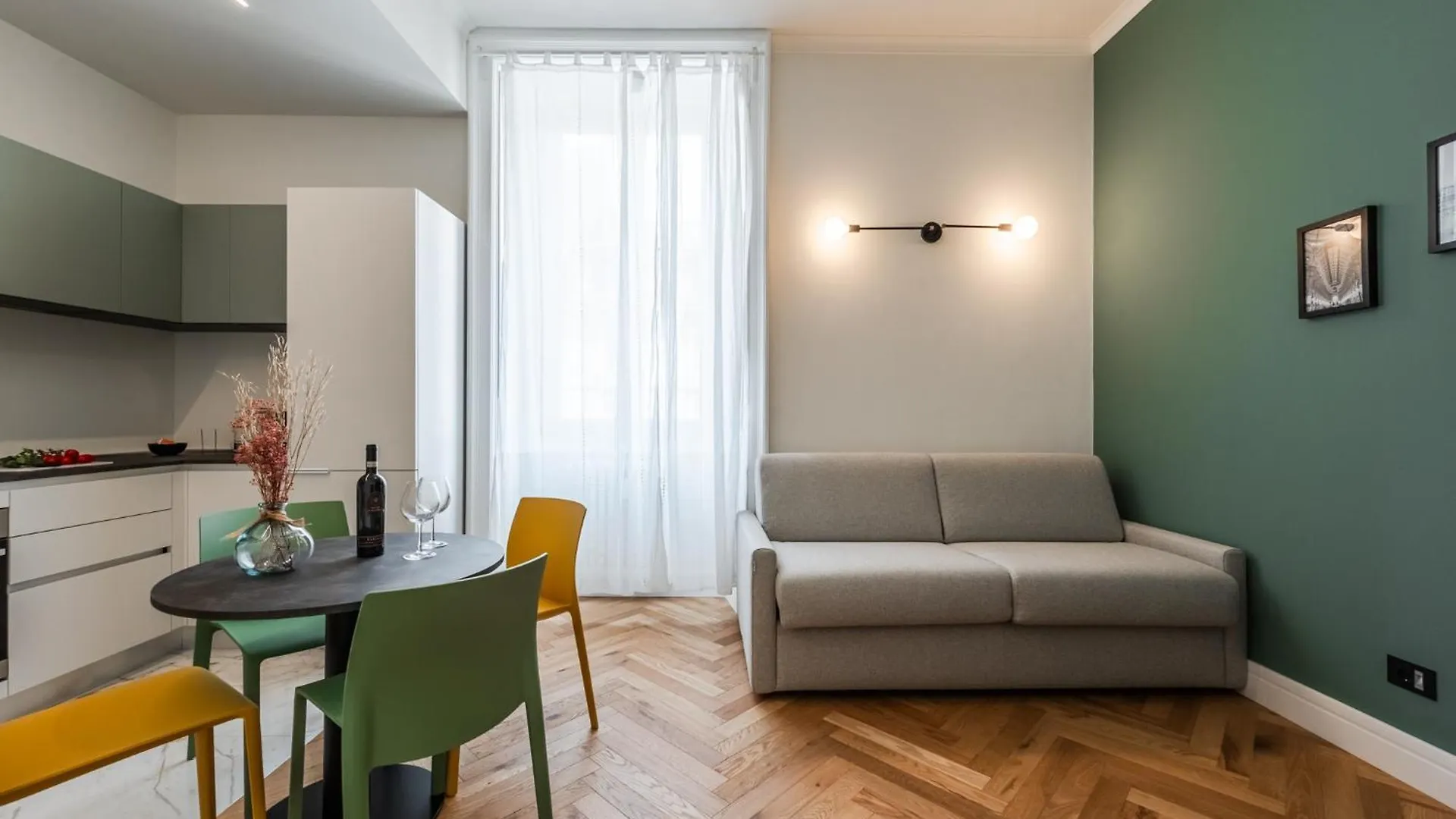 Spacious Apartment In Central Milan Next To Metro