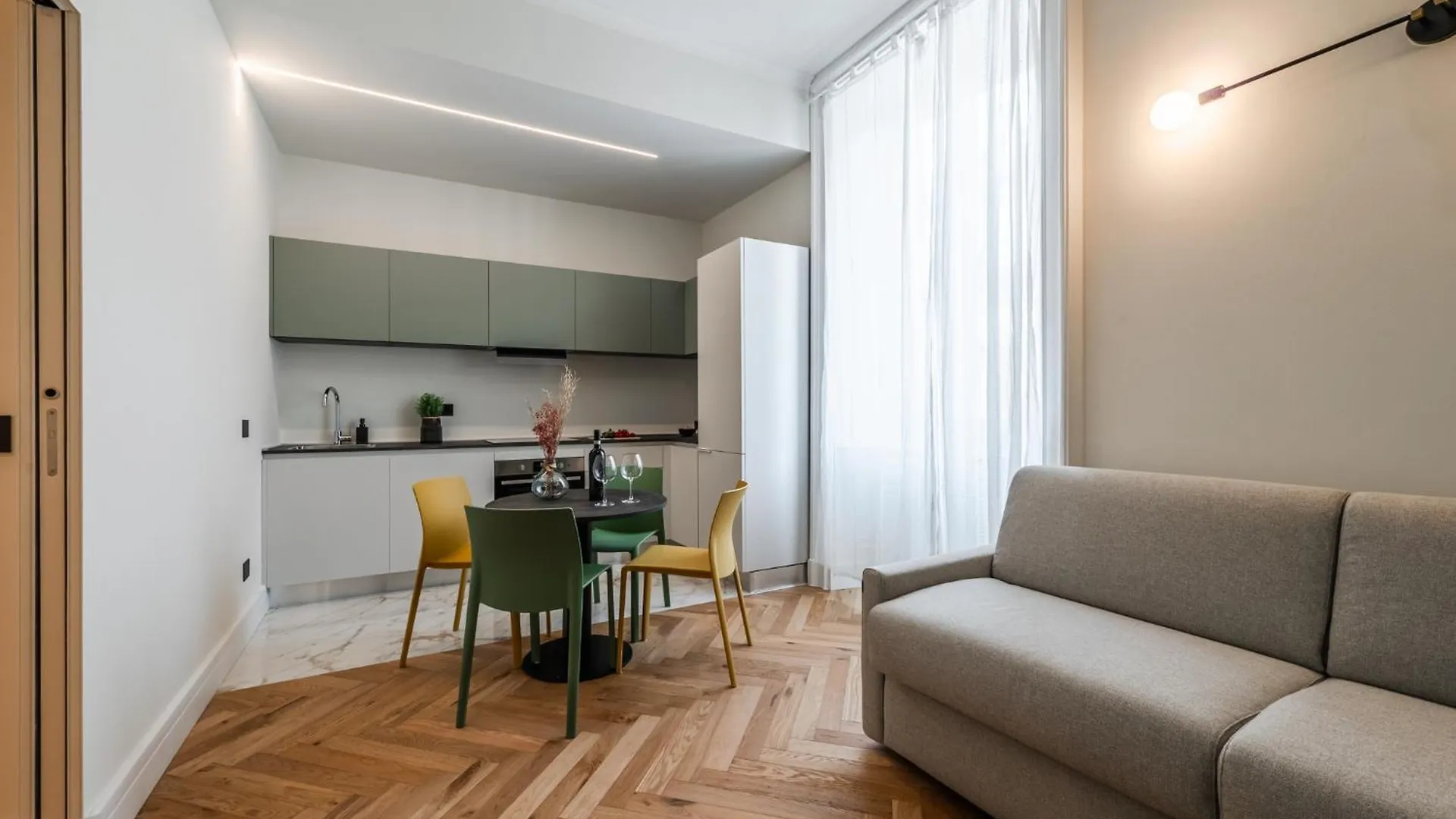 Spacious Apartment In Central Milan Next To Metro İtalya