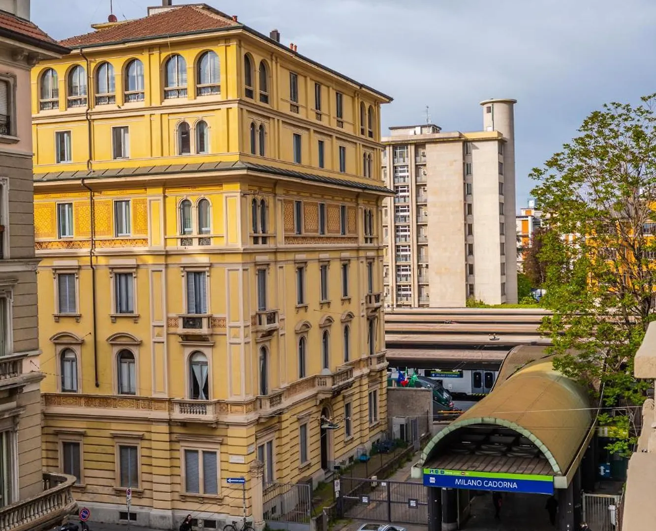 Spacious Apartment In Central Milan Next To Metro