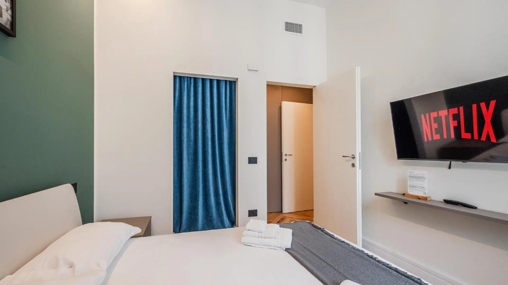 Spacious Apartment In Central Milan Next To Metro